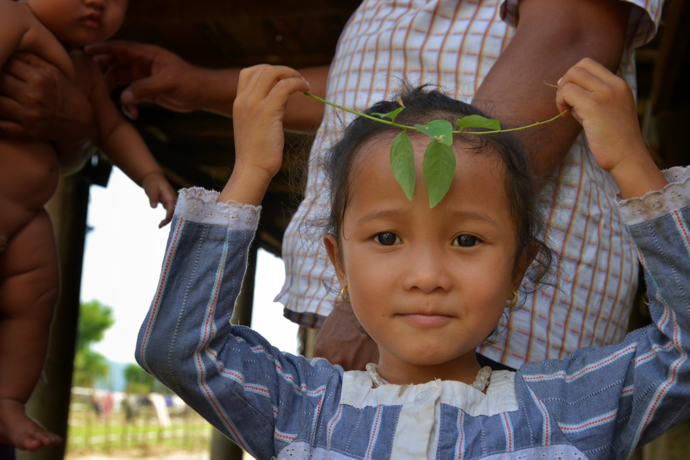 cambodian children photography by sandy hibbard lensqueen.com